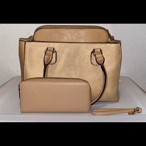Beige purse